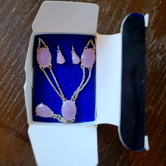 NWT vintage Avon lavender set. - Picture 5 of 8